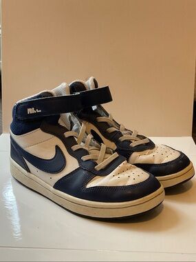 Nike Kids High-Top Sneakers in Navy and White